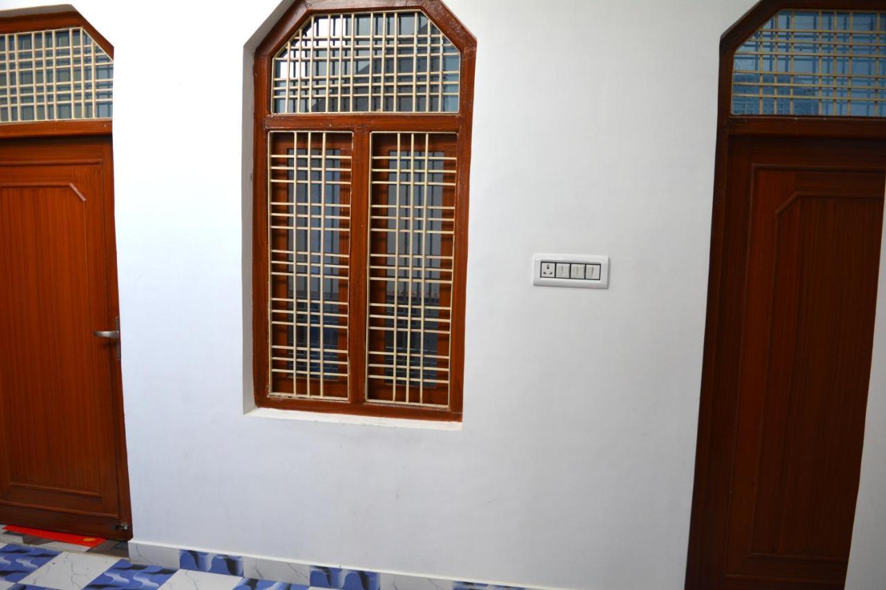 Rani Palace Κχατζουράχο Εξωτερικό φωτογραφία